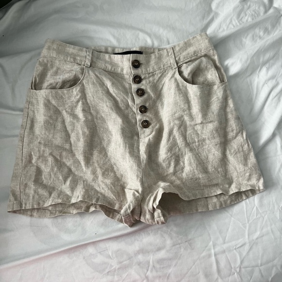 Reformation Linen Shorts - Picture 4 of 6
